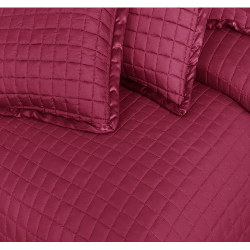 Daltyn Bedspread, Red