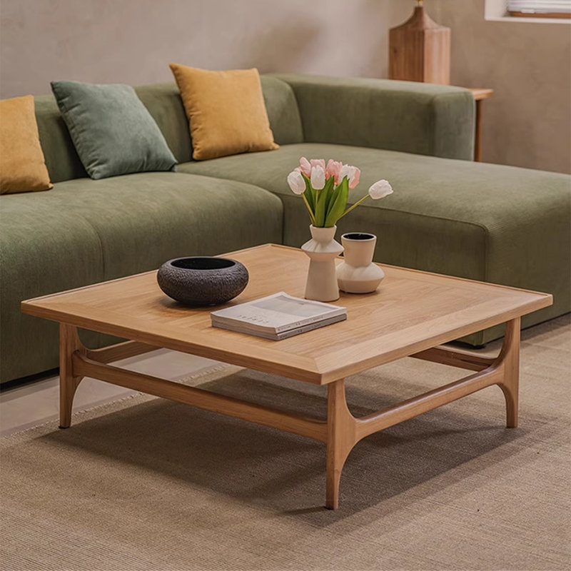 Table de salon simple en bois massif carré