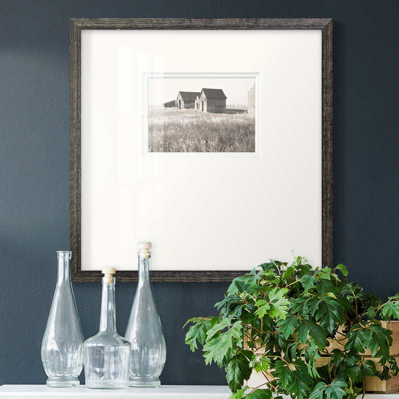 Neutre grange, photographie sur papier encadrée, H 17 po x l 17 po x P 1,25 po
