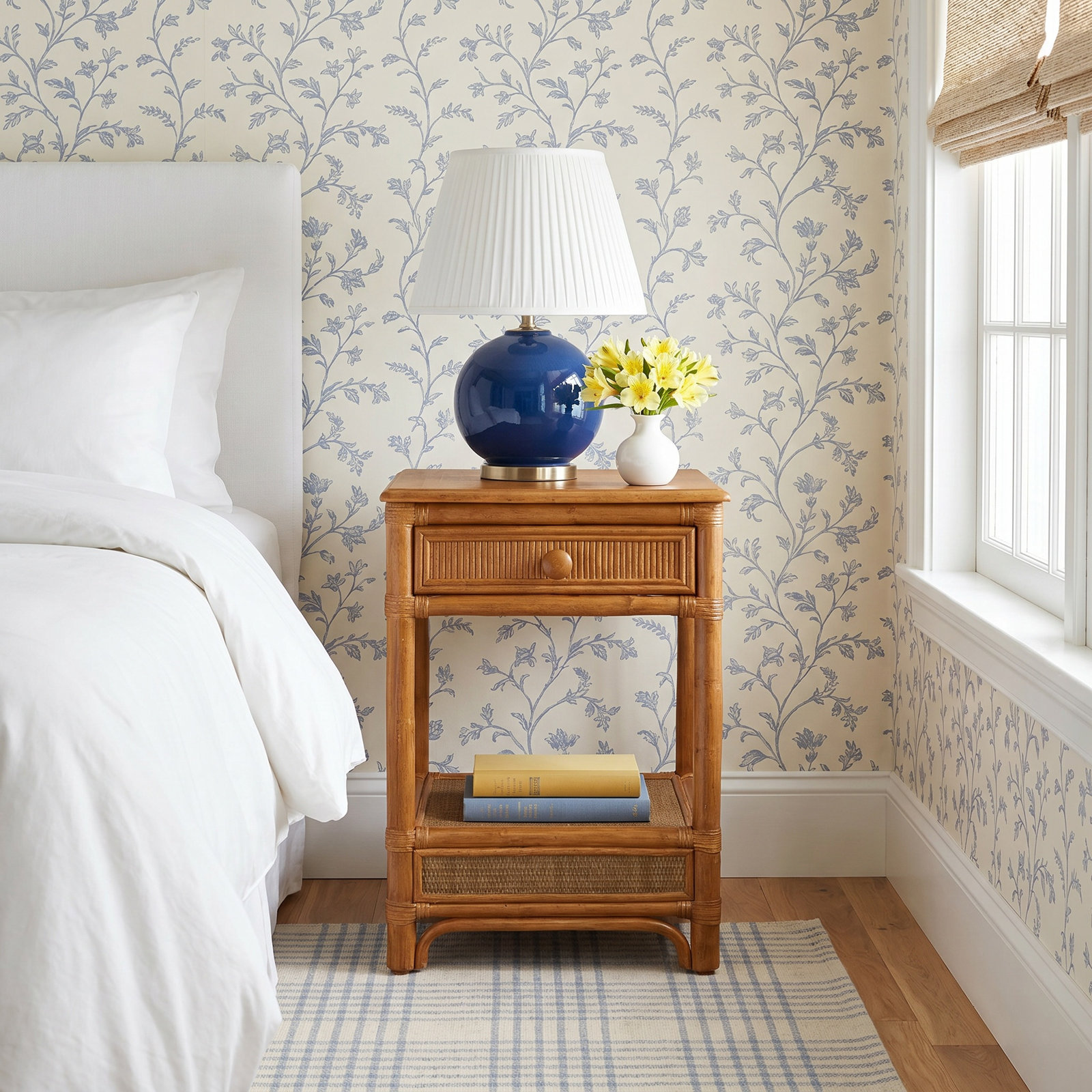 Summer Retreat Nightstand, Bisque