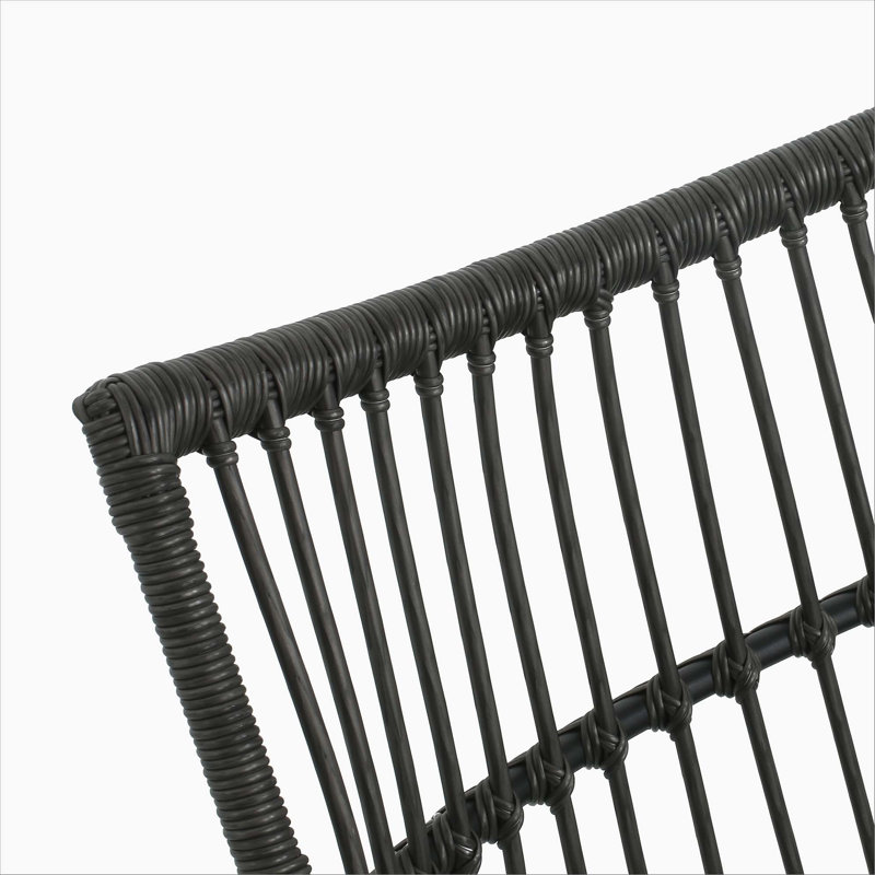 CHAISE ELAINE