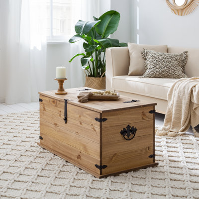 FINCA RUSTICA trunk