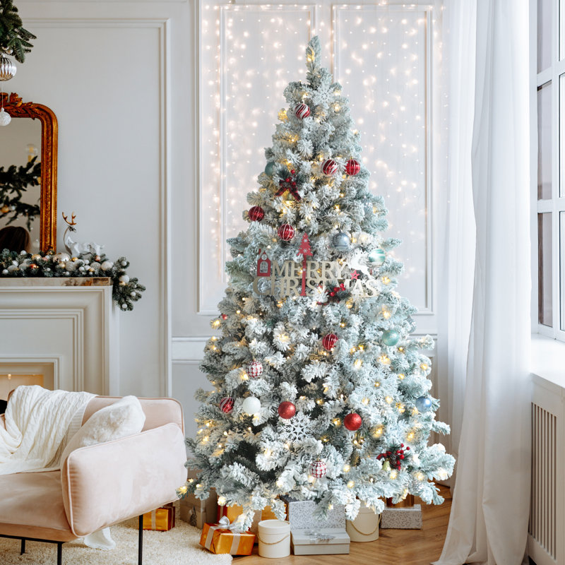 Arbre de Noël artificiel enneigé 6 pi / 7,5 pi avec support Irjat, 2 couleurs disponibles, 7.5', Vert