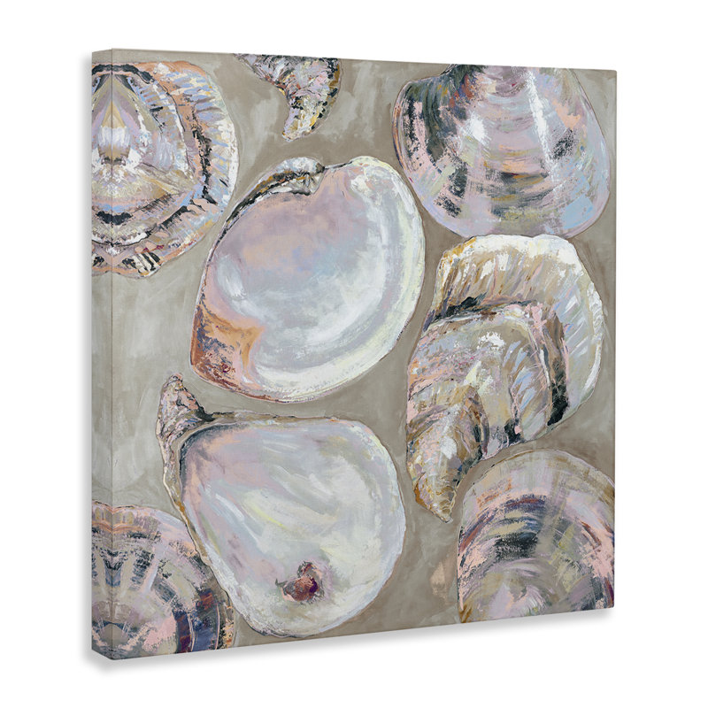 «Summer Seashells in Subtle Canvas», art par Jeanette Vertentes, H 36 po x l 36 po