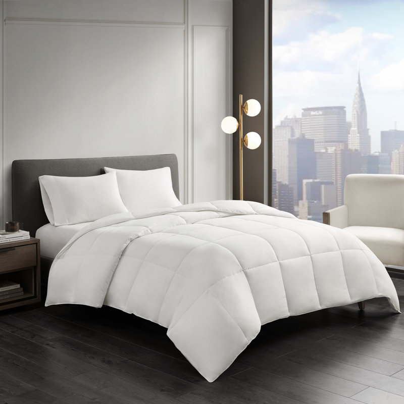 Year Round Warmth 300 Thread Count Cotton Sateen Down Alternative 3M Thinsulate Comforter, Twin