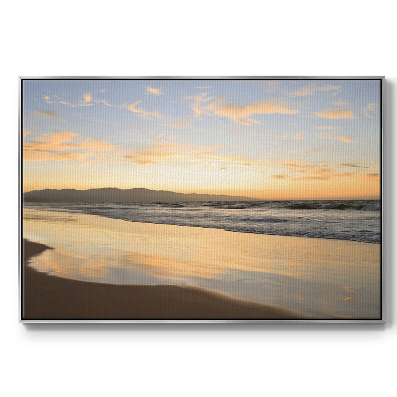 Peaceful Shore, peinture sur toile encadrée, Encadrement argenté, H 17 po x l 25 po x P 2 po