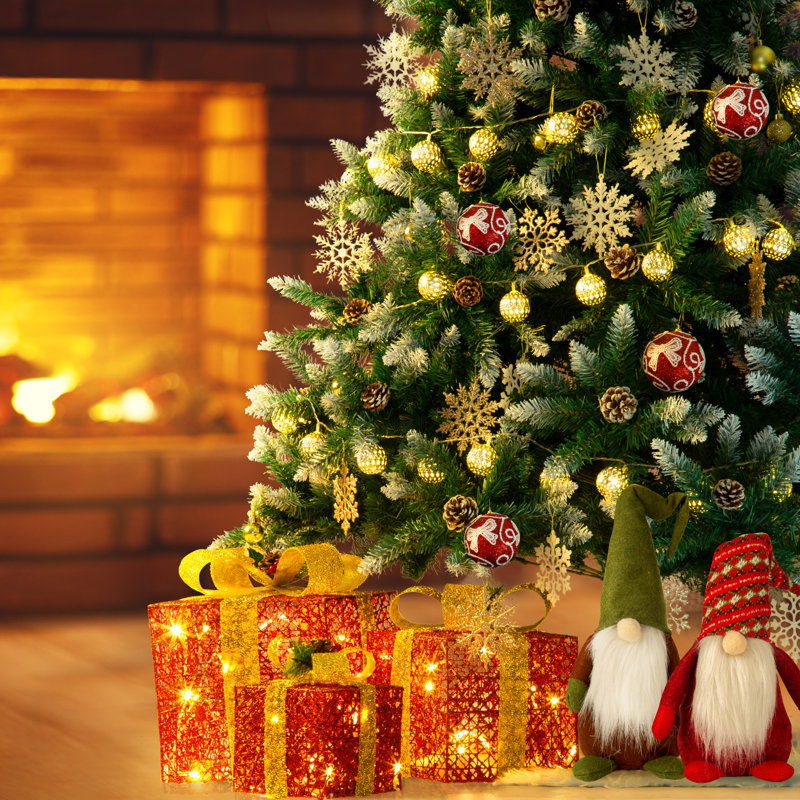 Lighted Artificial Christmas Tree, 6'