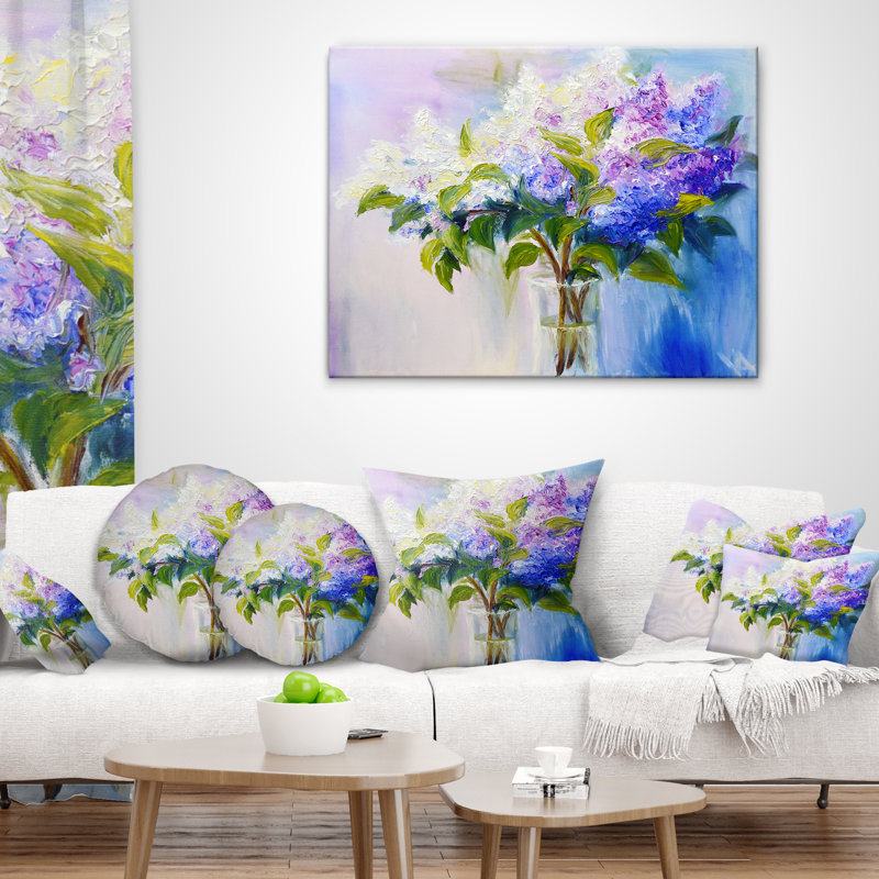 Lilas bleus et blancs dans un vase - coussin à imprimé floral, 16 po x 1 po, Coussin décoratif