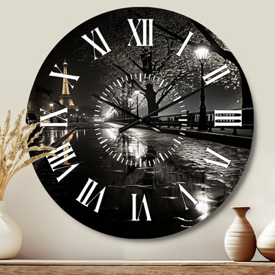 Horloge murale Parisian Moonlit Night I - Cityscapes