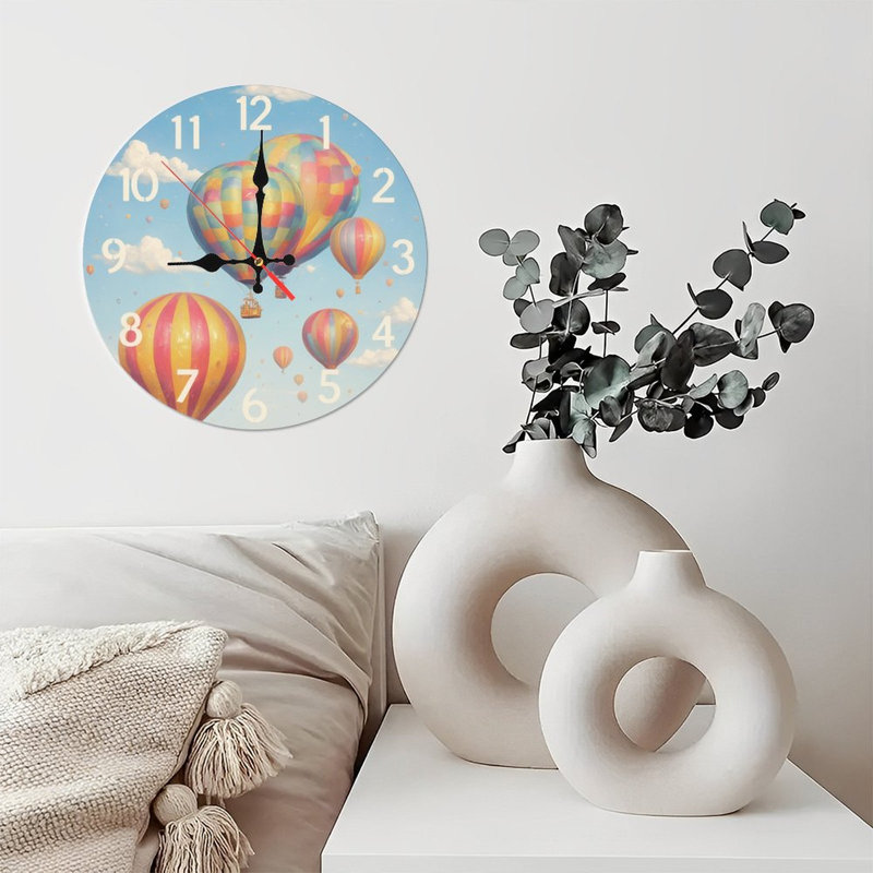 Horloge avec montgolfières