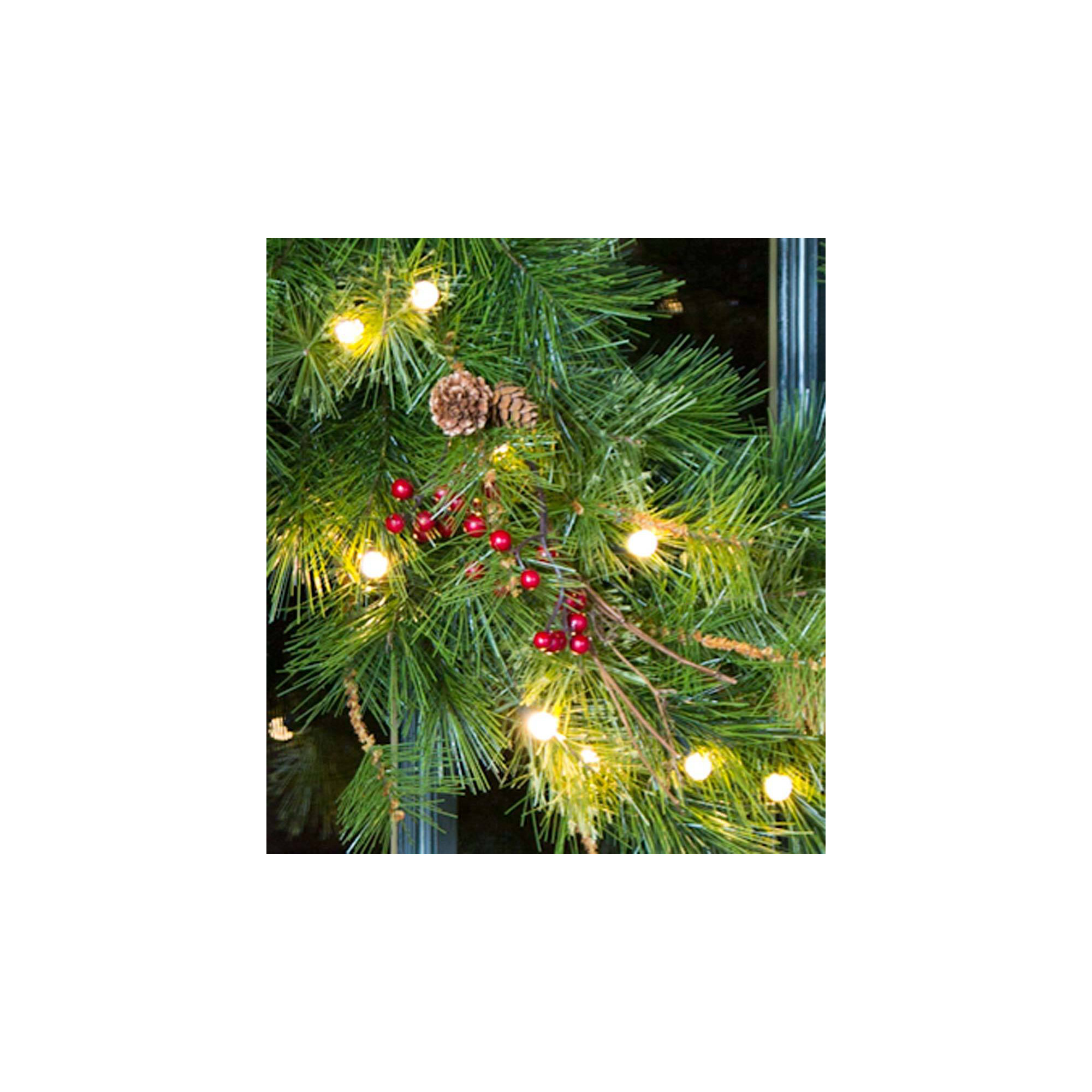 Faux Pine Lighted Wreath, 30"