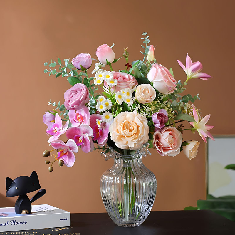 Composition d'assortiment mixte dans un vase