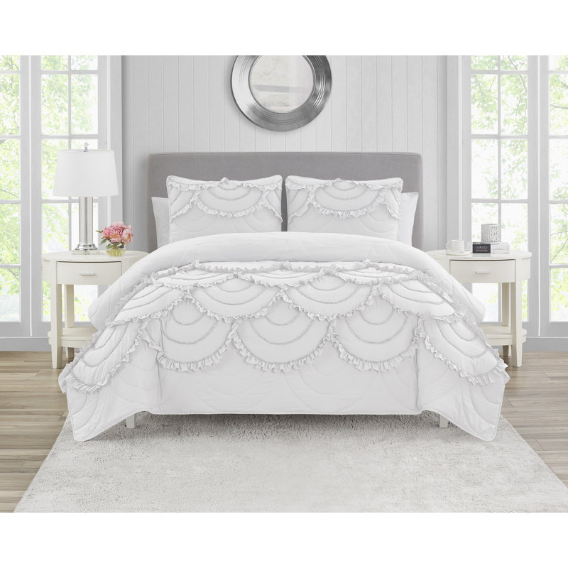 Scallop Ruffle White Garment Washed Soft Solid Quilt Set, Twin Quilt + 1 Standard Sham