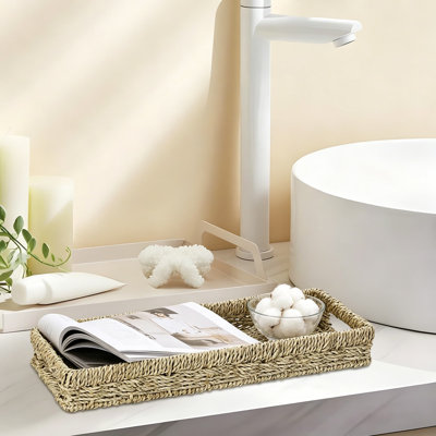 Plateau de meuble-lavabo de salle de bain, plateau de comptoir long et étroit Seagrass avec poignées, organisateur décoratif tissé pour réservoir de toilette, tablettes et rangement pour serviettes à main de ferme, ruppie naturelle, 17,2 x 6,3 x 2,2 pouces