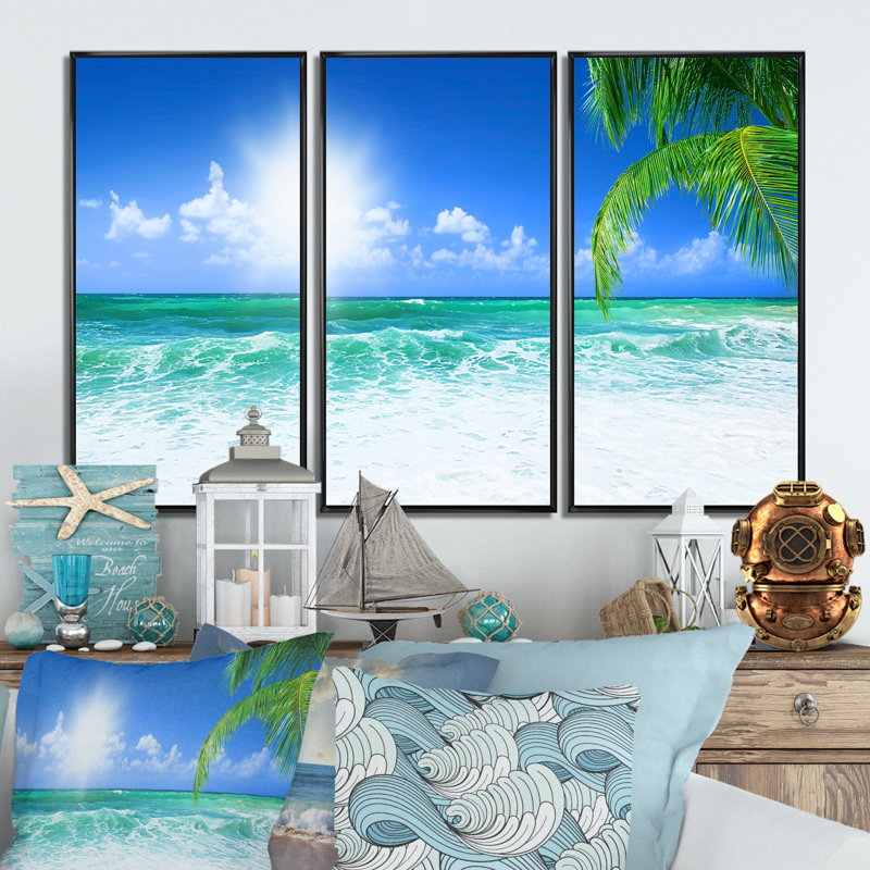 Beautiful Beach With Bright Sun - 3 pièces, reproduction sur toile, H 28 po x l 36 po, Noir