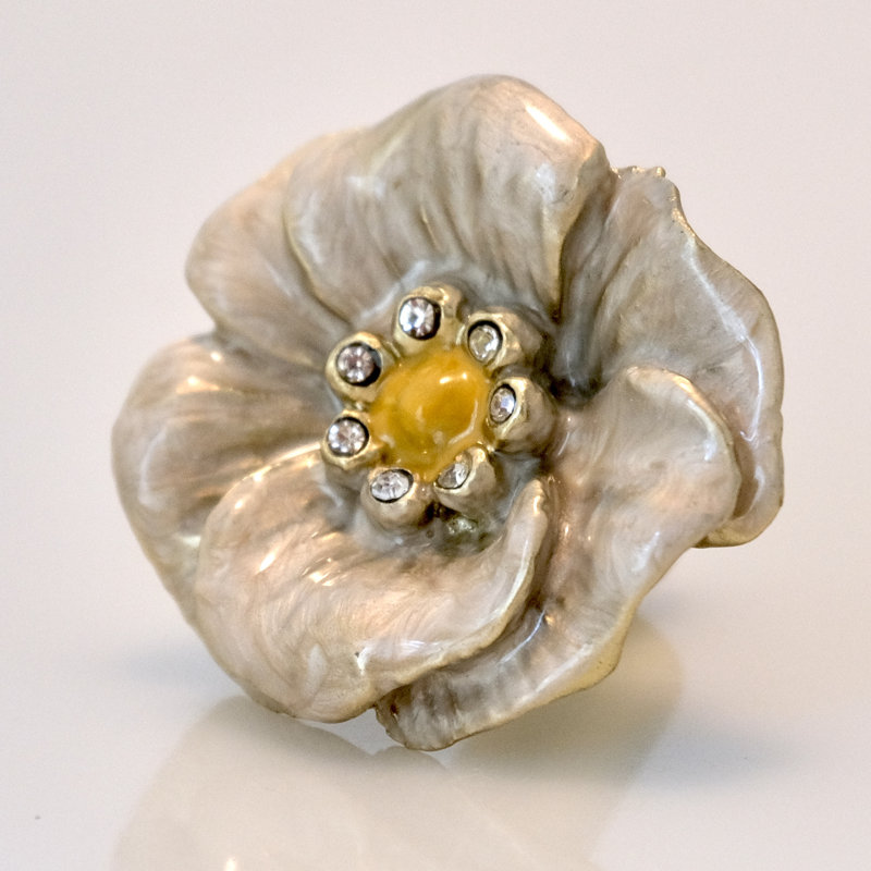 Pearl White Forget-Me-Not Flower Knob