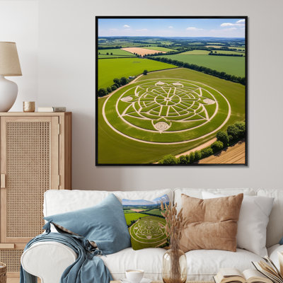 " Mysterious Cropcircle In The Fields "
