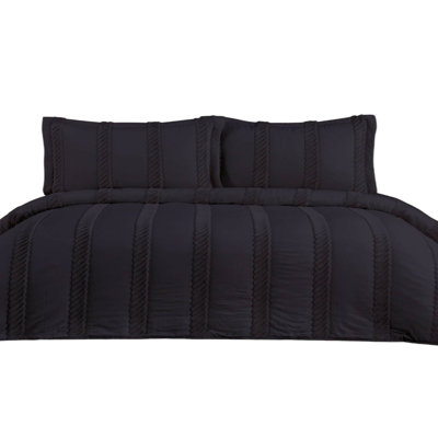 Year-Round Comfort, Krinkle Queen 3-Piece Queen Bedding Set - Textured Bedspread + Pillowcases