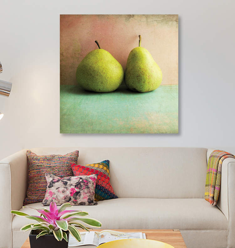 « two poires » par lupen grainne, impression sur toile, H 12 po x l 12 po x P 0,75 po