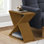 Lampe de salon contemporaine avec accoudoirs et table de bout