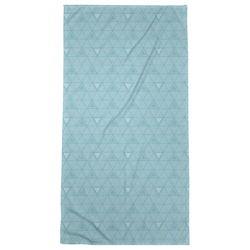 Serviette de plage classique à motif de triangles dessinés à la main, Bleu ciel / blanc