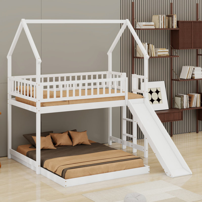 Lit superposé avec glissade et échelle intégrée House