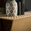 Console en bois naturel à motif de treillis triangulaire-544006639