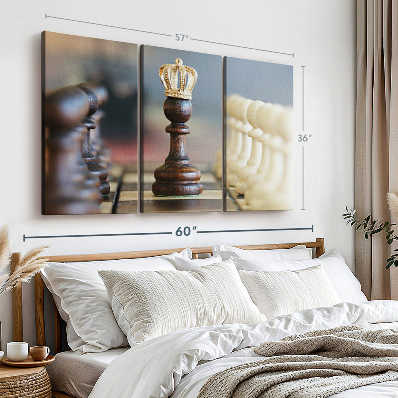 «Chess Pawn Queen», 3 pièces sur toile, H 36 po x l 57 po x P 1,25 po