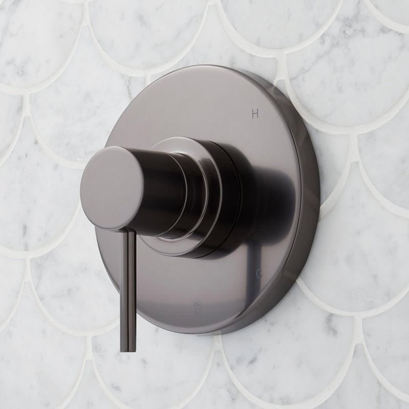 Lexia Pressure Balance Shower Set, Gunmetal
