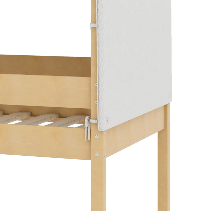 Un lit superposé avec une tente-cabane crée un espace de couchage et de rangement amusant., Naturel