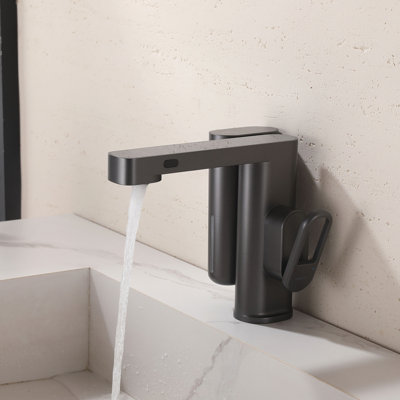 Robinet de salle de bain moderne sans contact avec distributeur de savon intégré, affichage numérique de la température et bonde de vidange