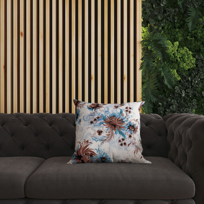 Coussin décoratif intérieur / extérieur à motif floral Delightful Wildflowers, H 20 po x l 20 po, Bleu / brun / floral blanc