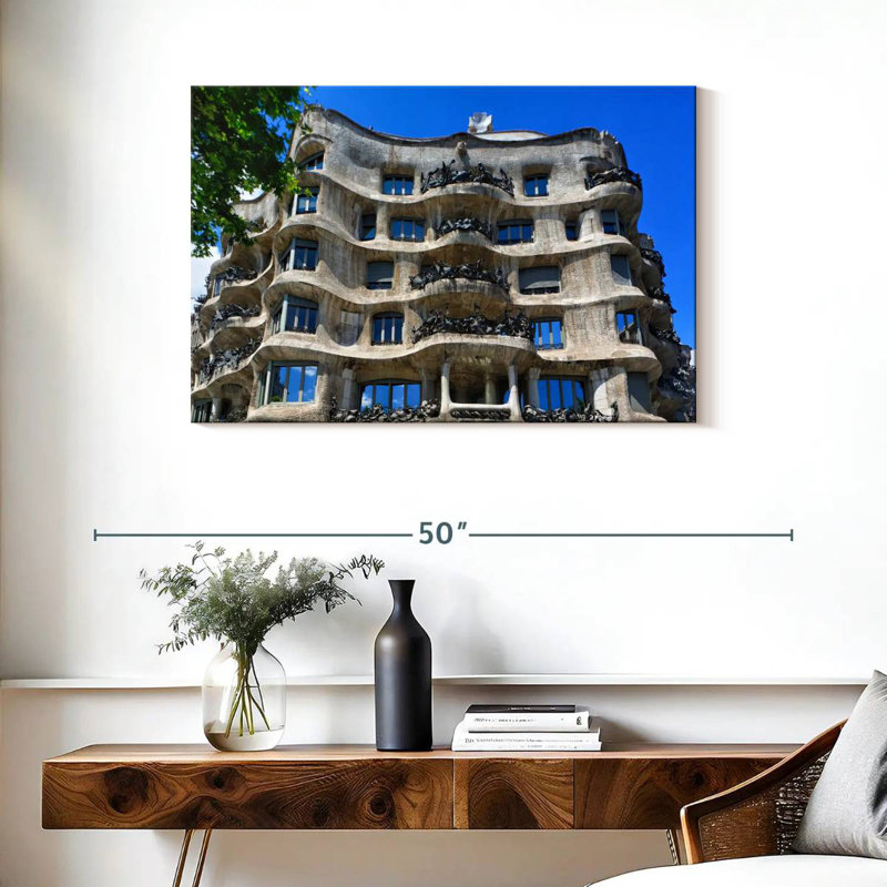 Nicci Casa Mila, H 24 po x l 36 po