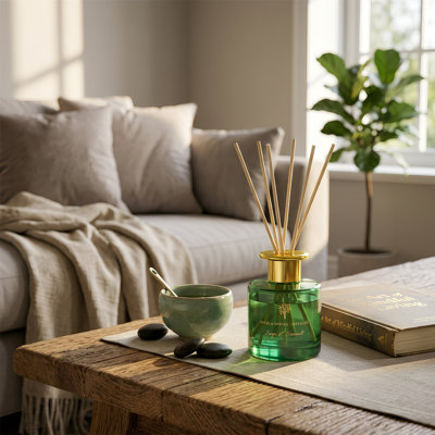 Nicola Spring - Scented Candle & Reed Diffuser - 130g - Sage & Seasalt