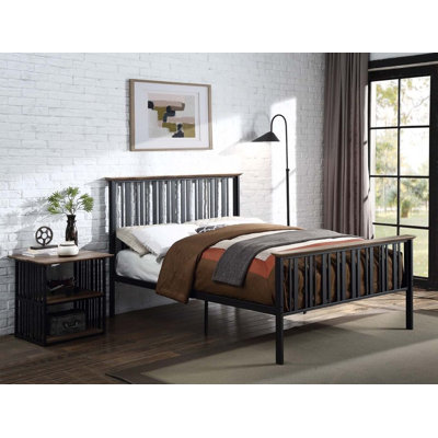 Zudora Metal Piece Bedroom Set