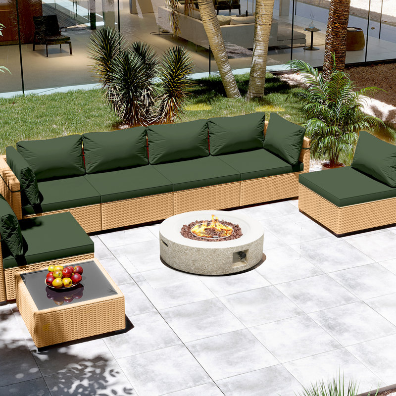Ensemble de conversation de patio en rotin 8 pièces avec coussins et table de foyer d'extérieur de 42 pouces, Vert pin