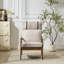 Fauteuil Mid-Century rembourré gris avec cadre en bois massif avec attrait esthétique et facilité d'entretien, design ergonomique