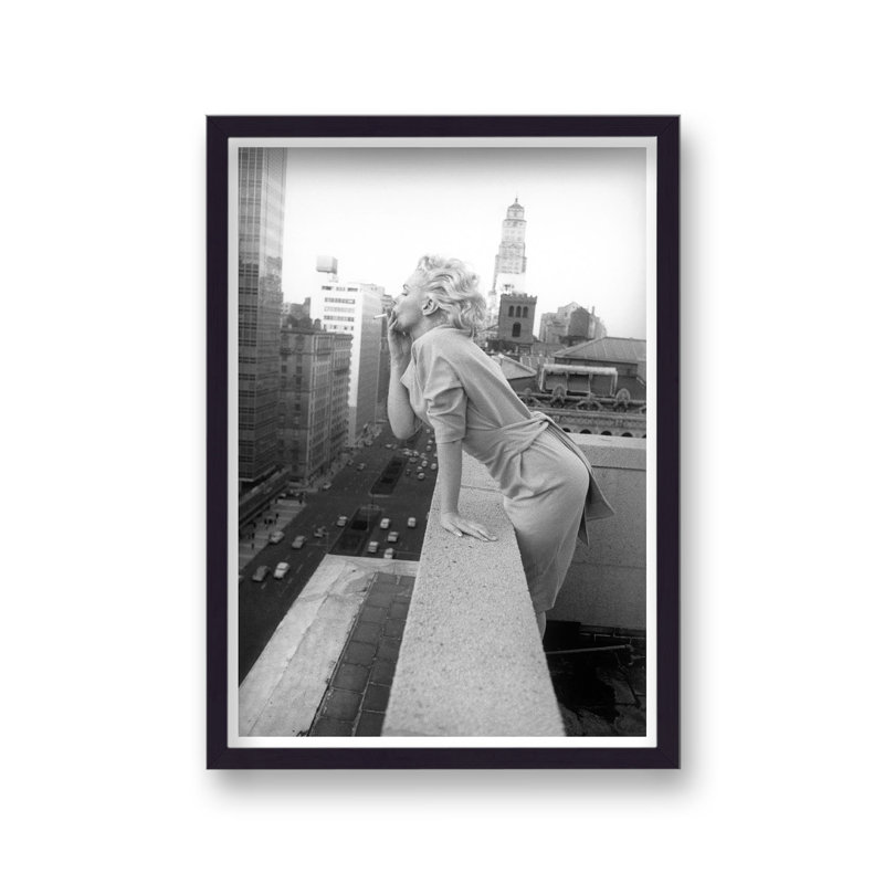 Marilyn Monroe In New York From Rooftop 3 Smoking Cigarette - Single Picture Frame Print
