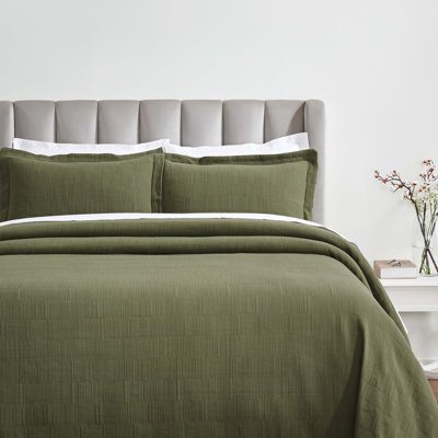 Textured Matelasse Bedspread Set