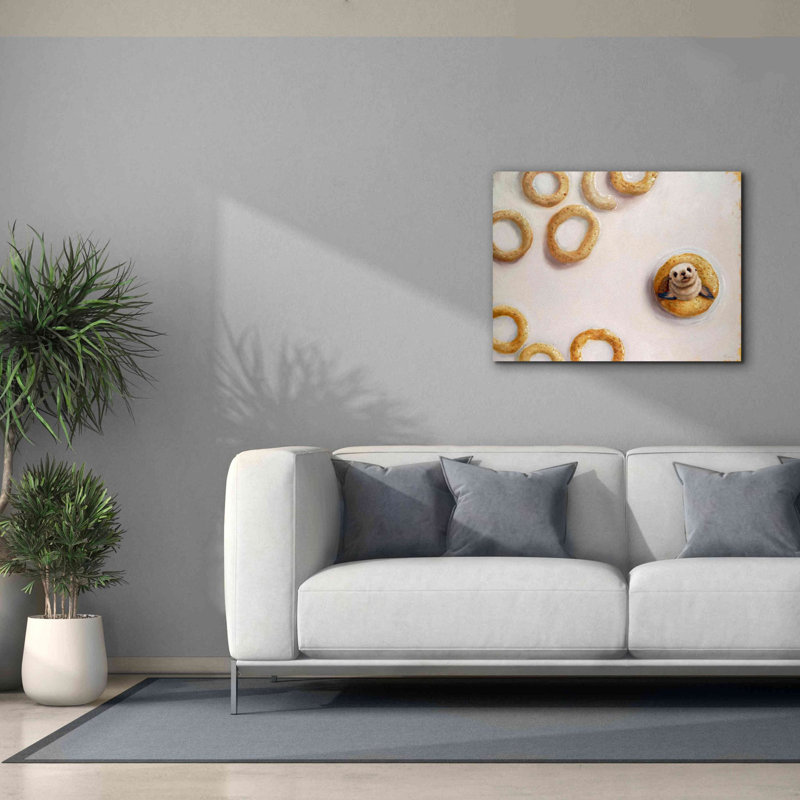 «Sealrio» par Lucia Heffernan, art mural sur toile, H 26 po x l 34 po x P 1,5 po