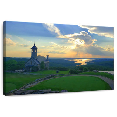 Chapelle Adella Ozarks au coucher du soleil