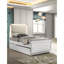 Structure de lit simple blanc perle de style contemporain avec lit gigogne, tête de lit équipée à DEL et détails rembourrés, taille de l'article de décoration de chambre à coucher de luxe sur tube en acrylique à DEL, ameublement décoratif-703298831