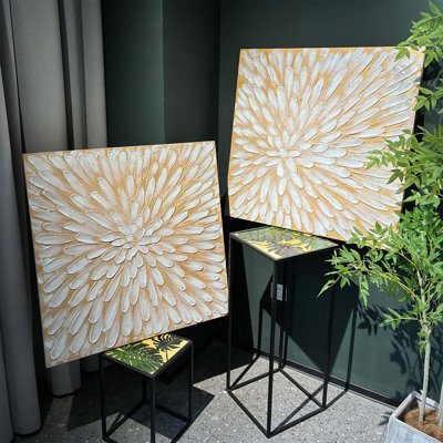 Ensemble de 2 toiles murales antiques texturées blanches et dorées (32 x 32 pouces), fleurs peintes à la main en impasto, encadrées, pour salon et chambre.