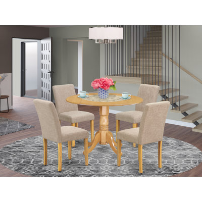 L'ensemble de 5 pièces pour salle à manger pour 4 personnes comprend une table de salle à manger ronde avec Dropleaf et 4 chaises de salle à manger Parsons en tissu brun clair clair, 42 x 42 pouces, chêne