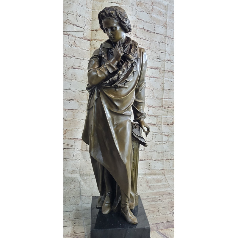 Figurines et sculptures Tavarious