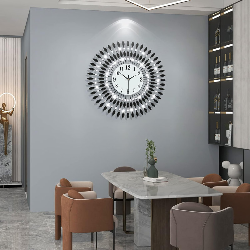 Horloge murale moderne 24 po, cadran en verre à cadre métallique, à piles pour la décoration intérieure
