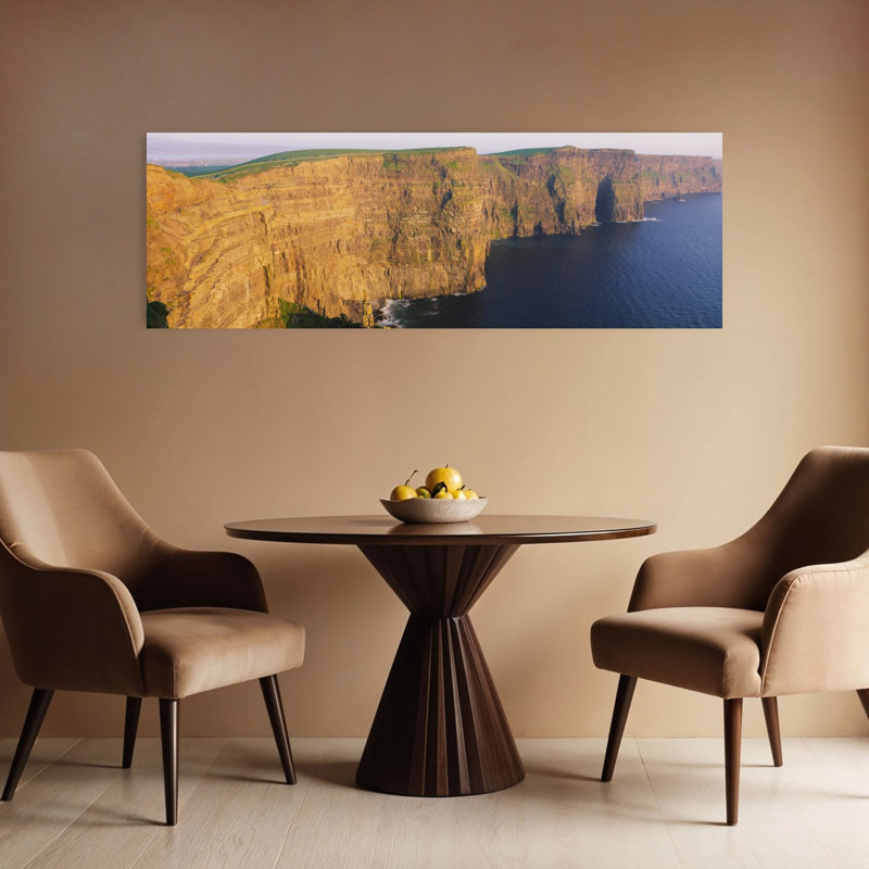 Vue de haut angle des falaises, falaises de la mère, comté de Clare, République d'Irlande, art mural abstrait contemporain, océan