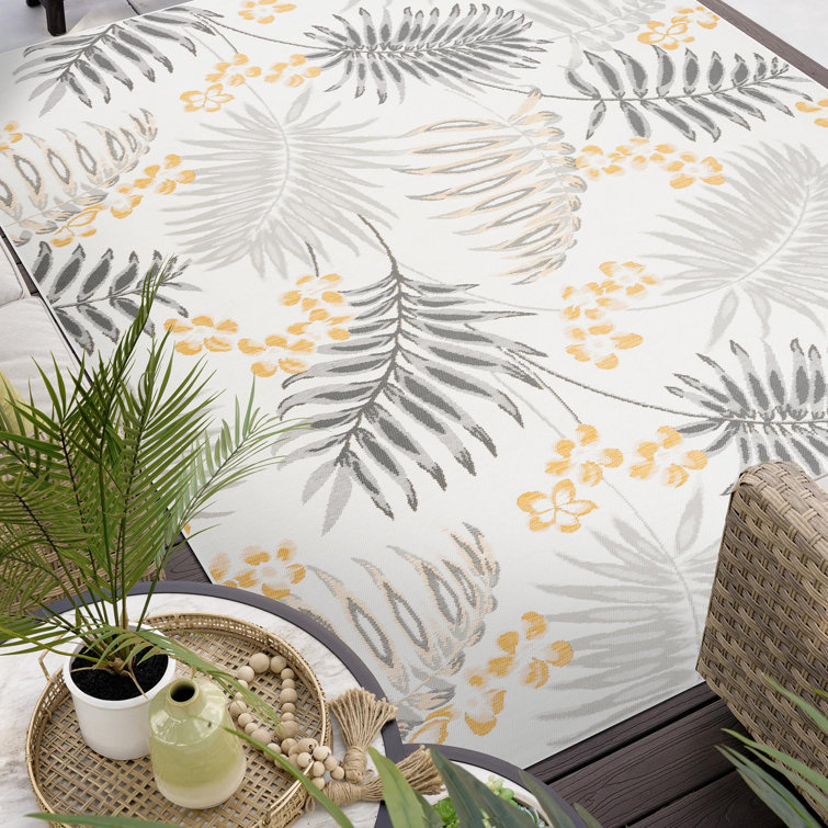 Zina Floral Reversible Flatweave Polypropylene Indoor / Outdoor Area Rug - Cream 