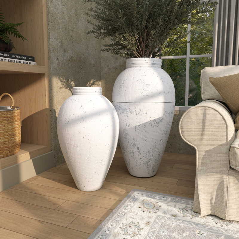 Ensemble de grands vases en métal Neako