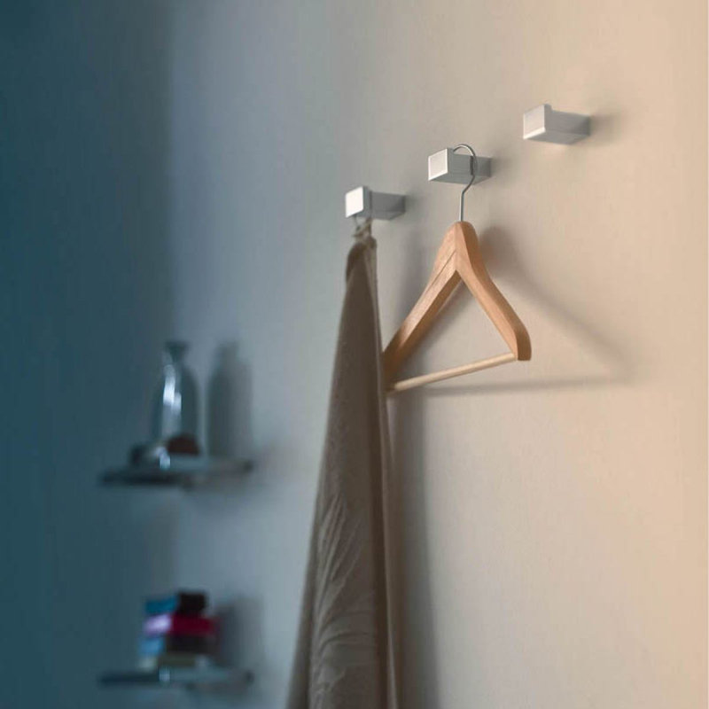 Crochet mural simple pour salle de bain New Europe